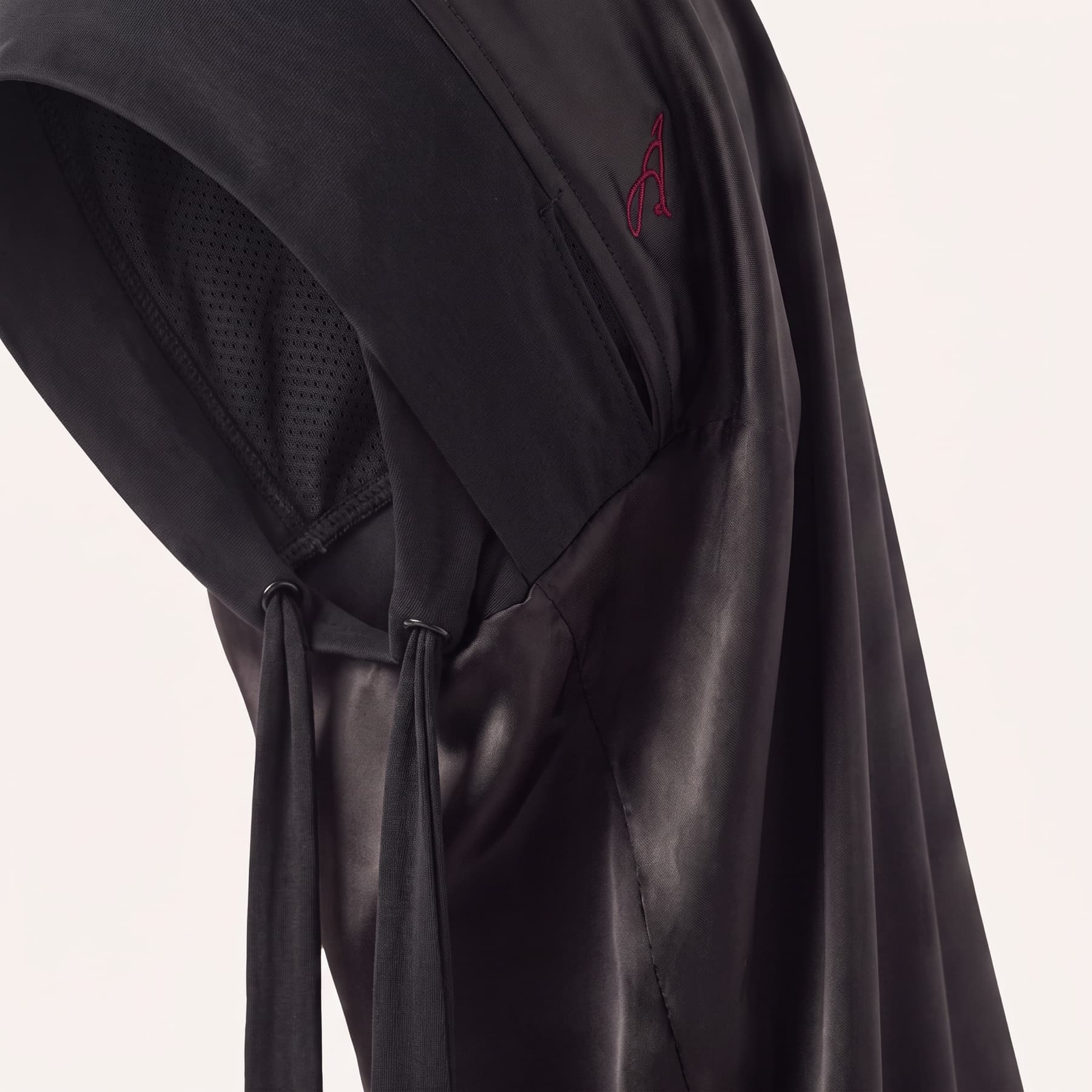 The Āriyah Under-Scarf — At the ears, it breathes.